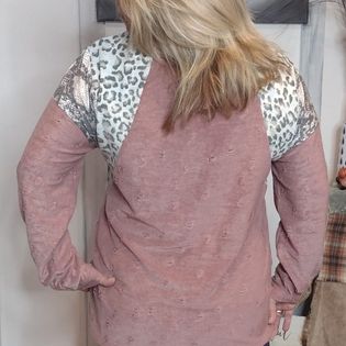 Ari - Distressed Knit Top W/Print Block