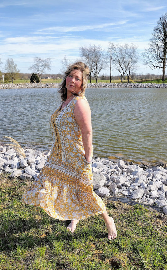Happy Days Floral Printed Dress. Plus size.