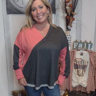 Jessy Color Block Reverse Stich Thumb Hole Top